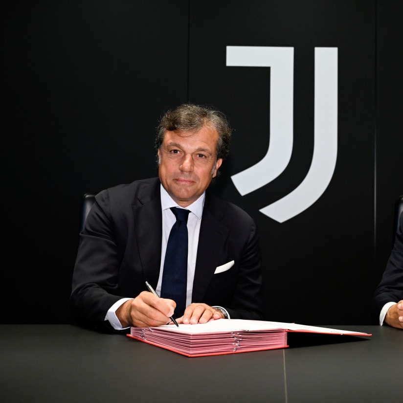 Cristiano Giuntoli is one of us! 