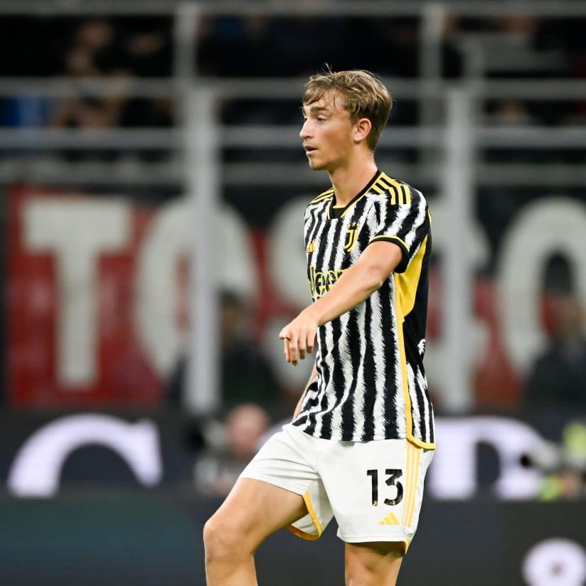 Dean Huijsen joins Roma on loan