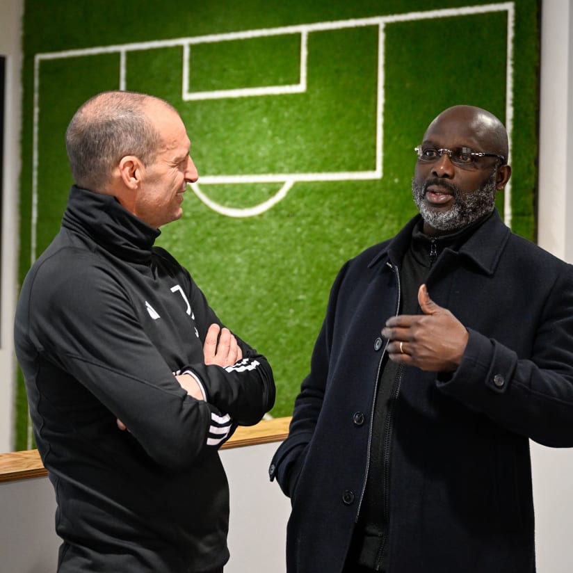 Gallery | George Weah in visita alla Continassa