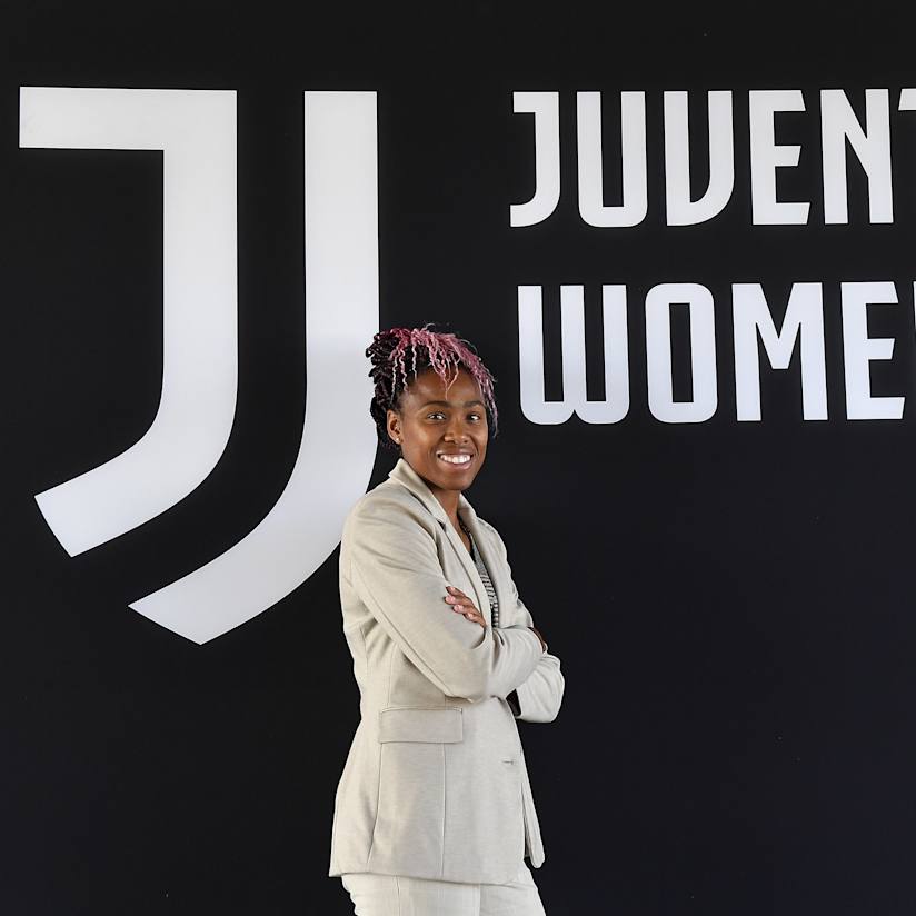 Women | Thomas renews her contract