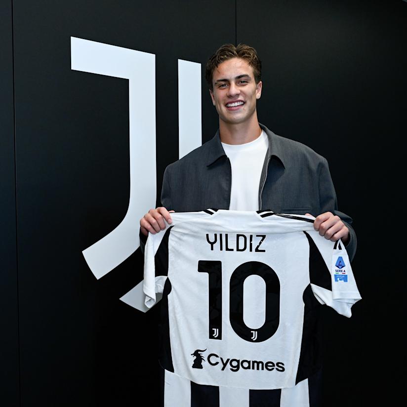 Ufficiale | Kenan Yildiz, rinnovo e maglia numero 10