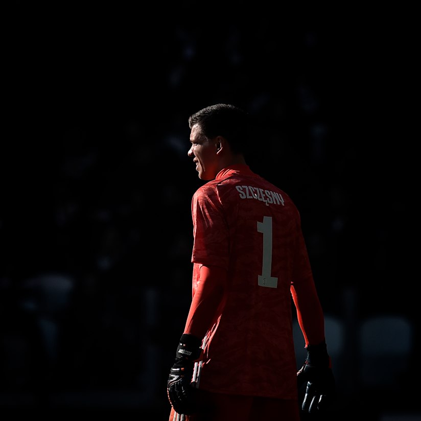 Wojciech Szczesny retires