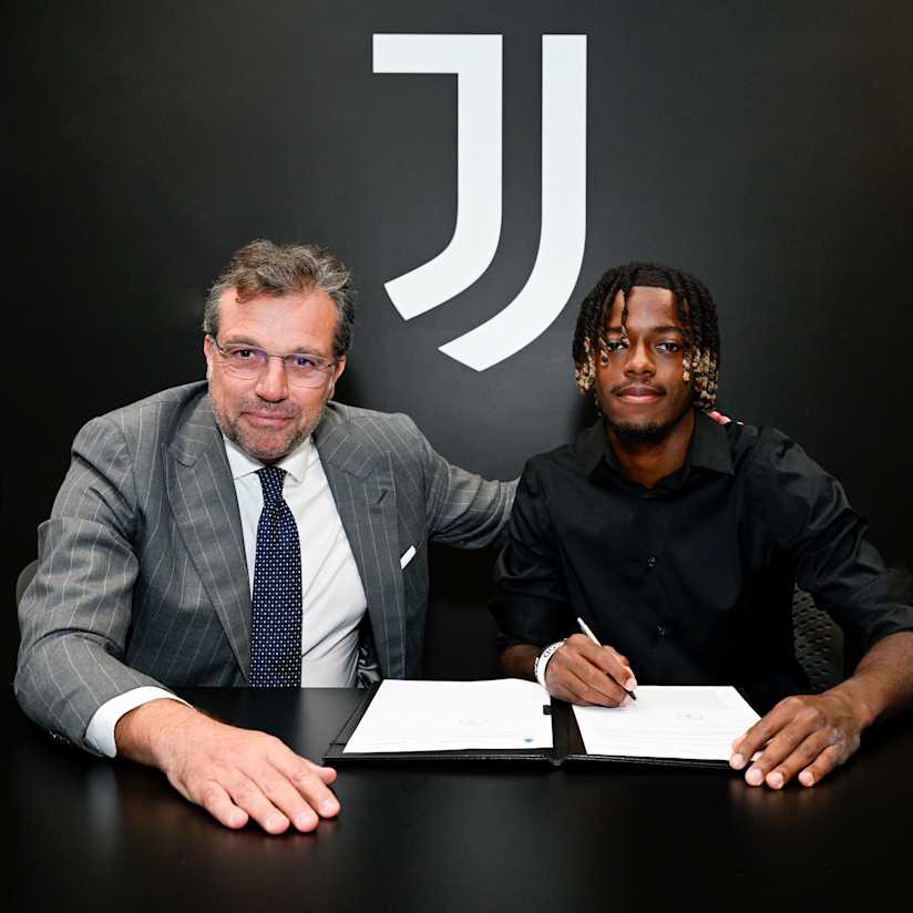 Samuel Mbangula renews with Juventus!