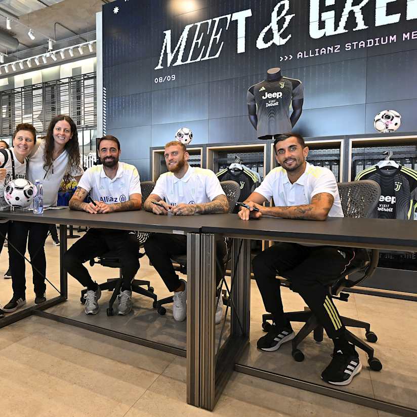 Gallery | Meet and Greet with fans
