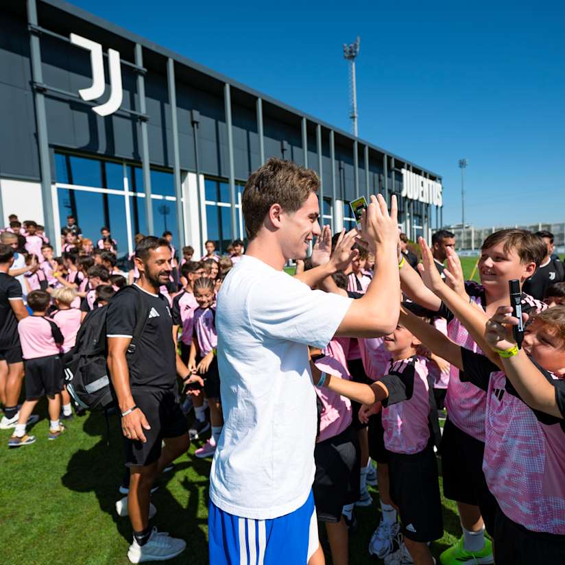 Gallery | The kids from the Summer Camp Masterclass visiting Continassa