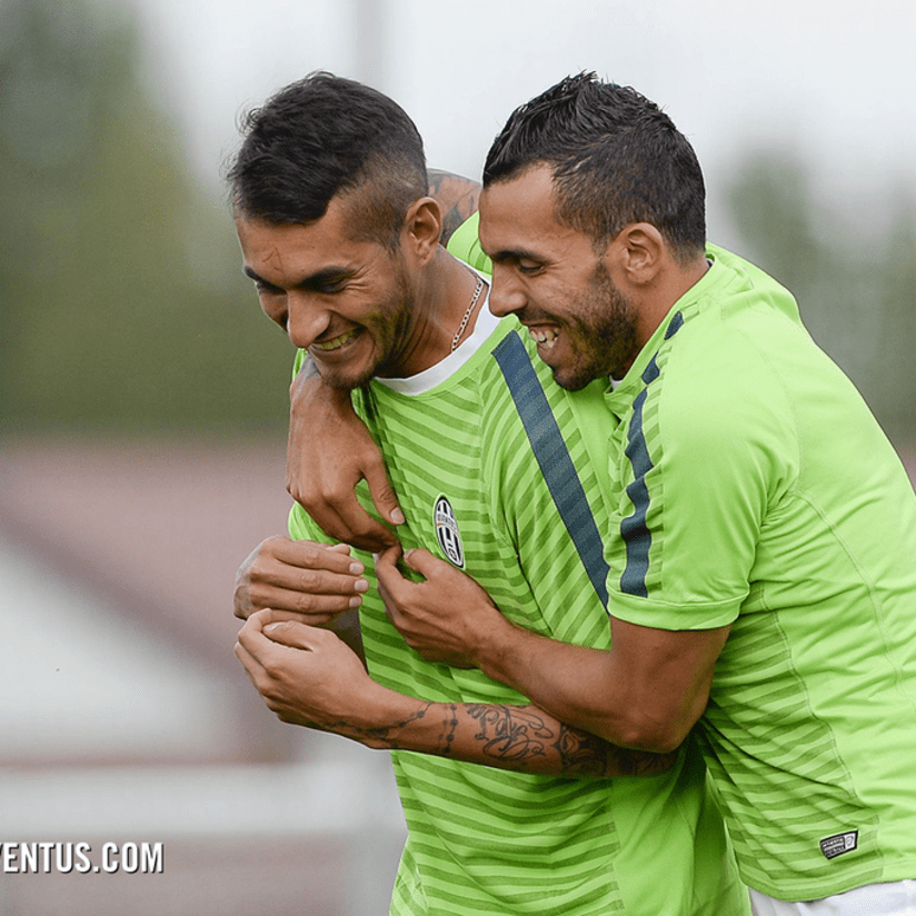 Tevez and Pereyra feature in Argentina victory