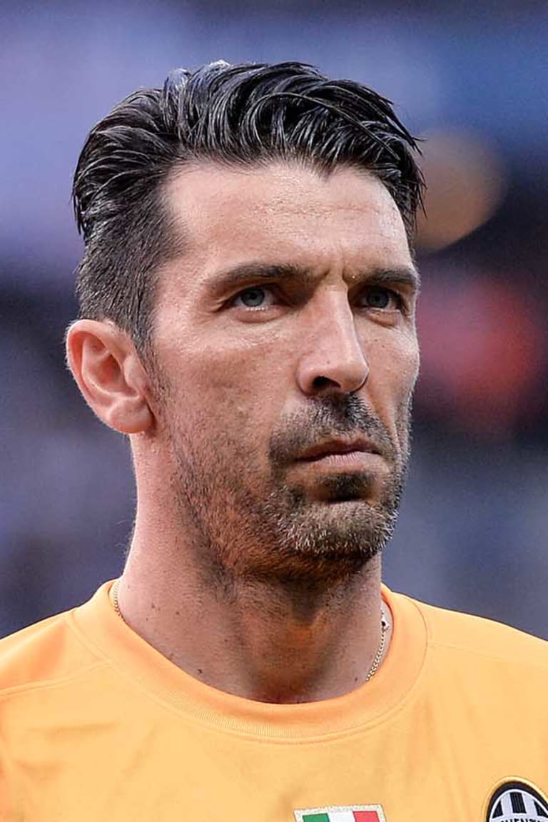 ブッフォン Uefaベスト セーブ賞の候補に Juventus ブッフォン Uefaベスト セーブ賞の候補に Juventus