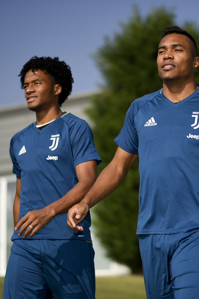 Assist+Gol | Alex Sandro-Cuadrado