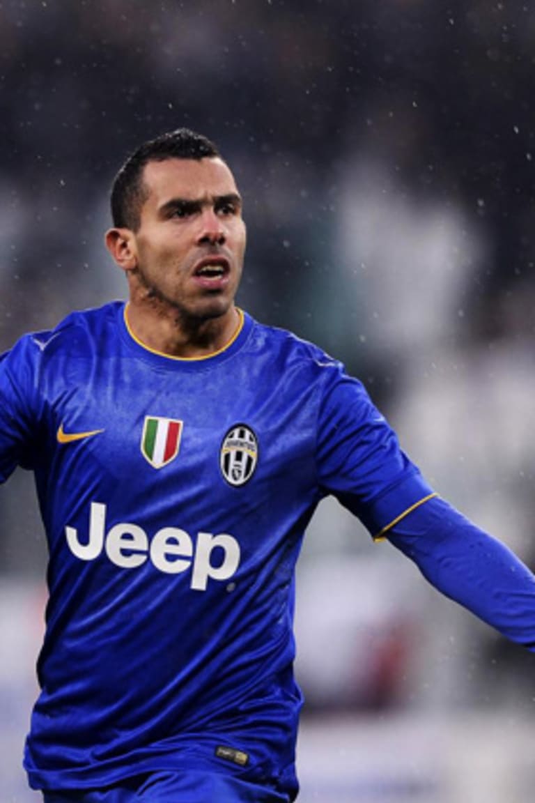 Tevez menutup akhir pekan ini dengan luar biasa