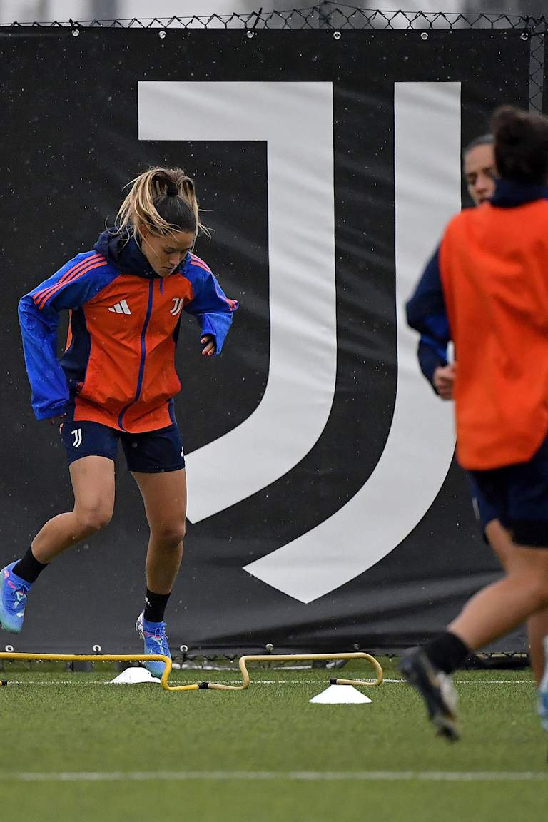 uwcl training vallerenga 15