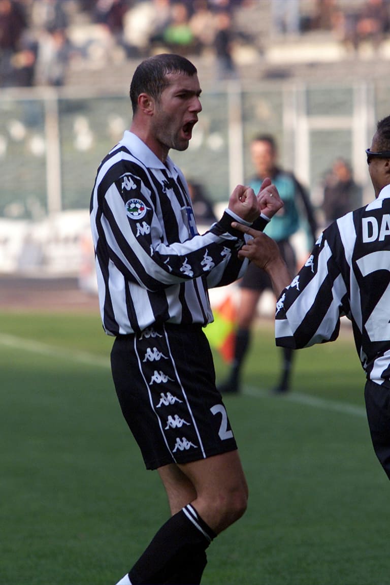 Juve-Lecce, quando la punizione è francese