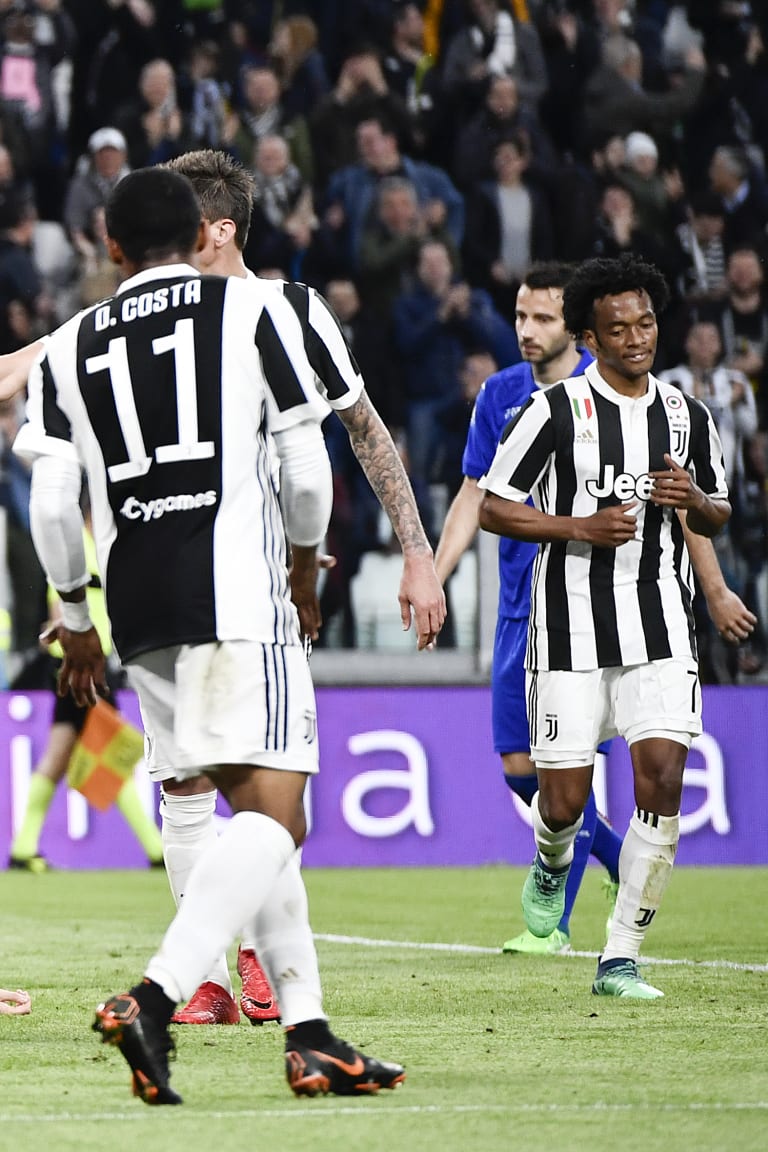 Assist+Gol | Douglas Costa-Khedira