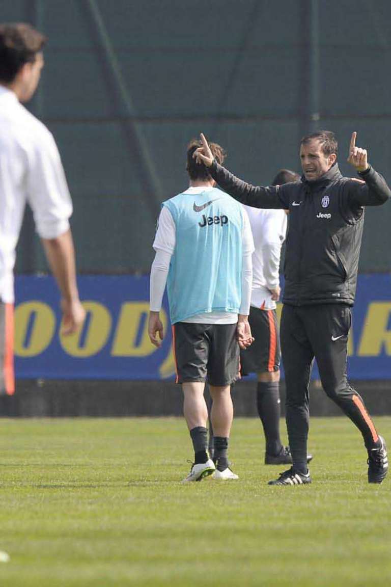 Parma-Juve, meno due