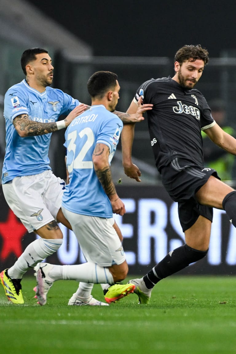 Juve gagal mencetak gol pada menit-menit terakhir di markas Lazio