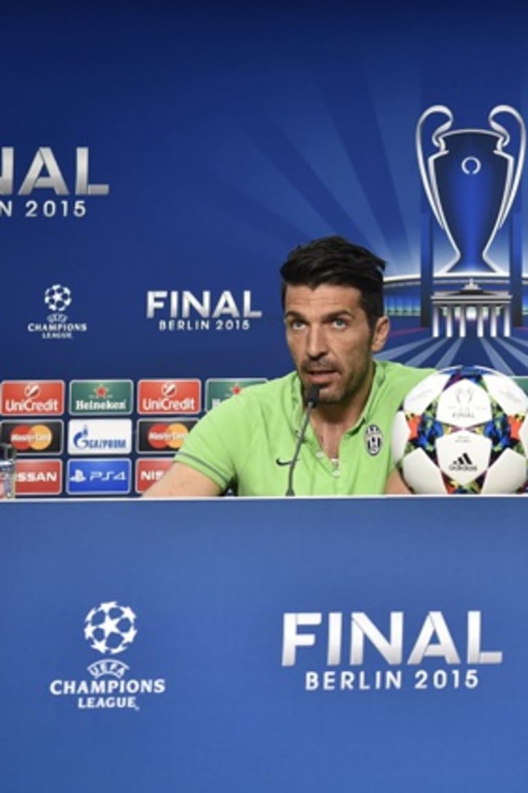 Buffon dan Bonucci mendukung performa hebat Bianconeri
