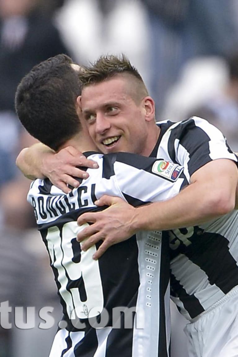 Giaccherini-Chiellini gol, ma passa il Brasile