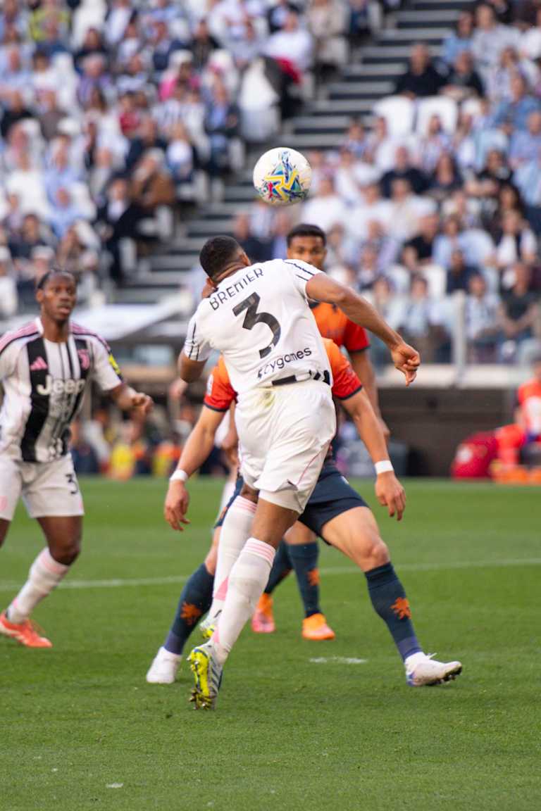 3AG_7692_dfa03a08-3fb1-48c2-a383-a966f1e138ac