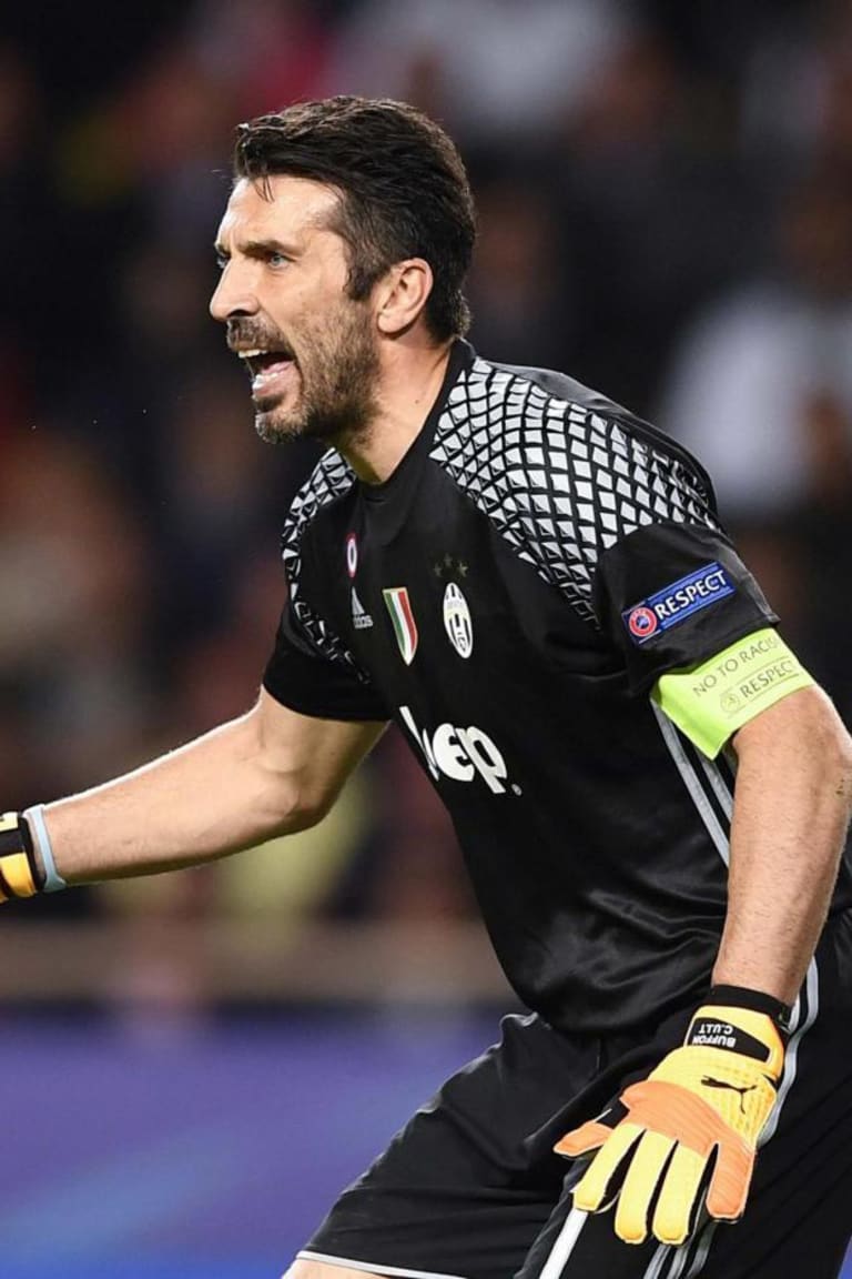 Buffon: «Lavoro per dimostrare di valere ancora questo livello»