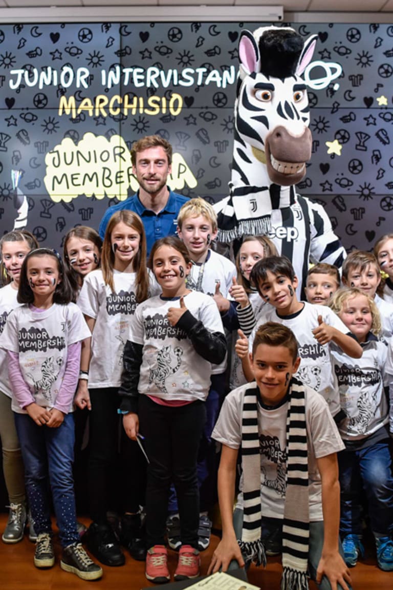 Claudio Marchisio menjawab pertanyaan Junior Reporter
