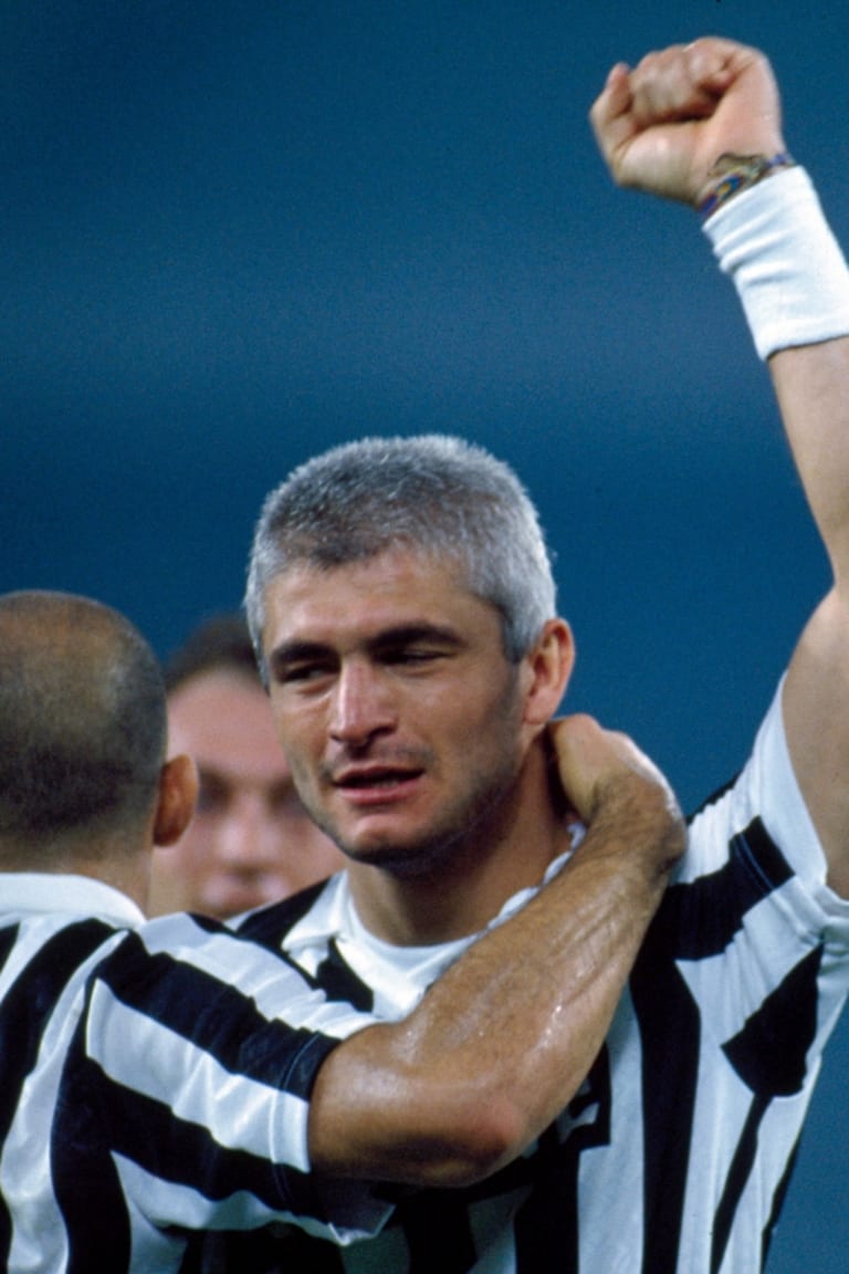 Black And White Stories | Ravanelli, cuore bianconero