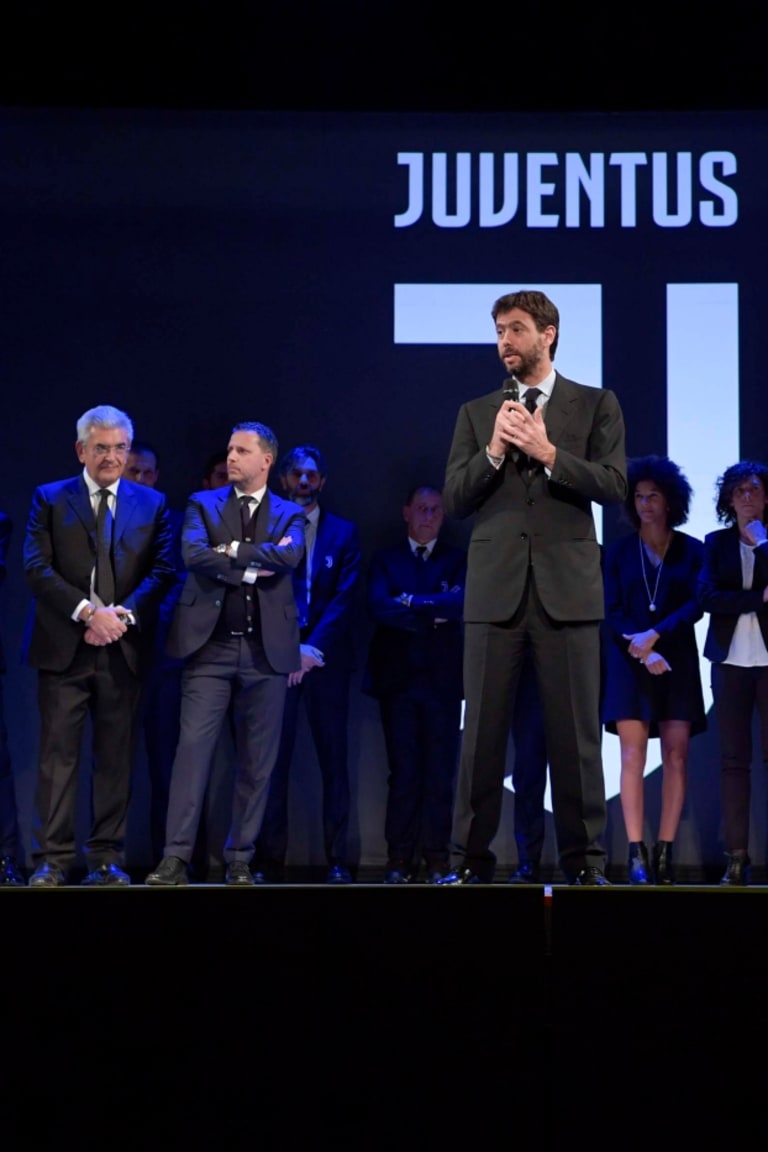 Alle OGR un brindisi al Natale... in bianconero!