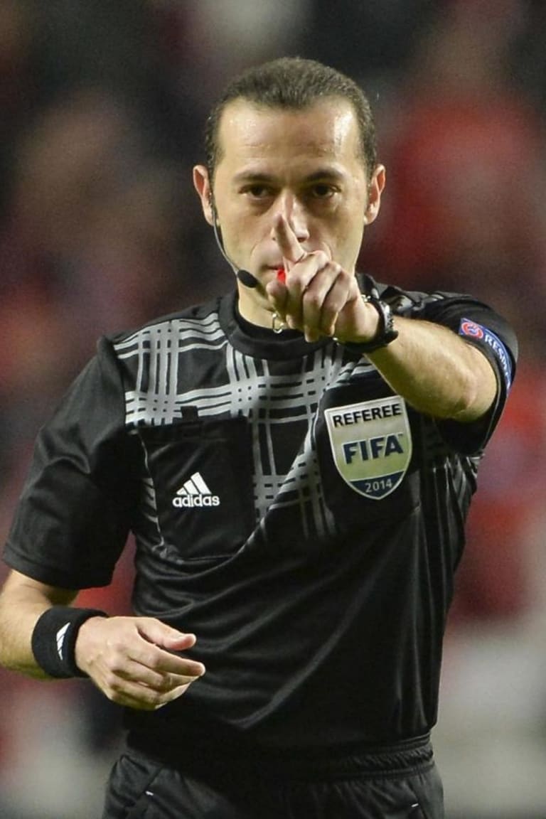 Cüneyt Çakir arbitrerà la finale di Champions