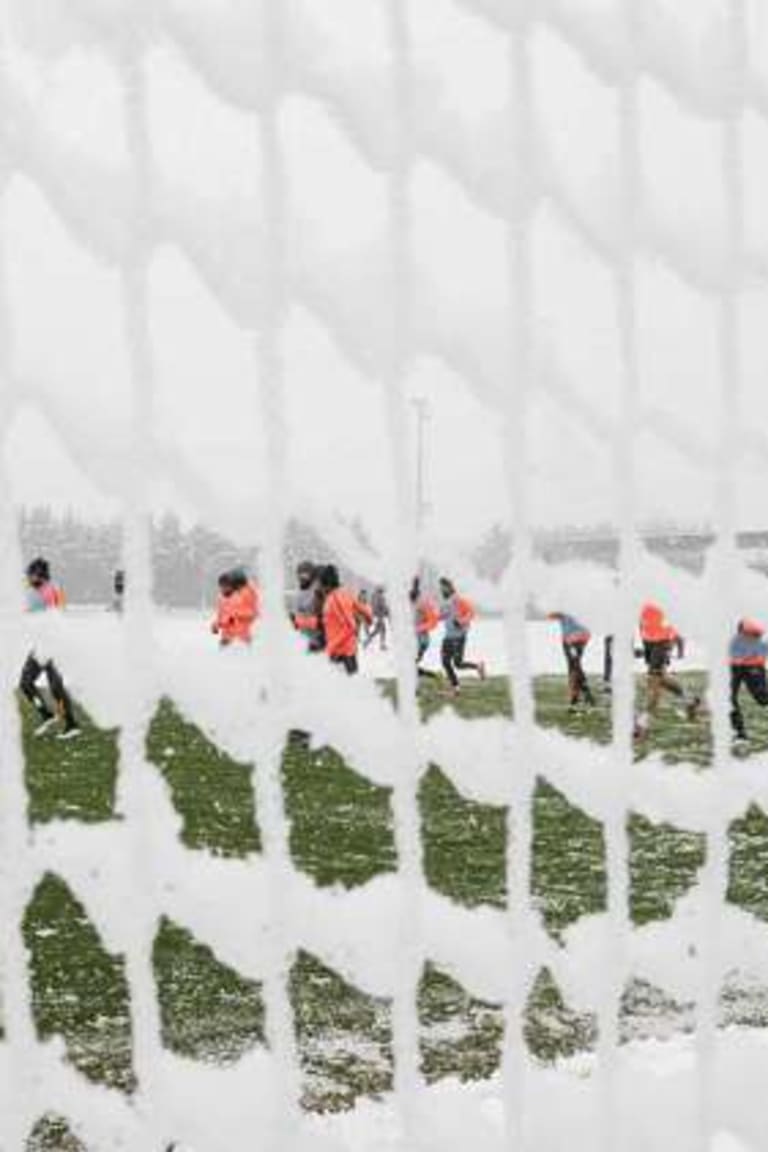 Bianconeri melawan salju di Vinovo