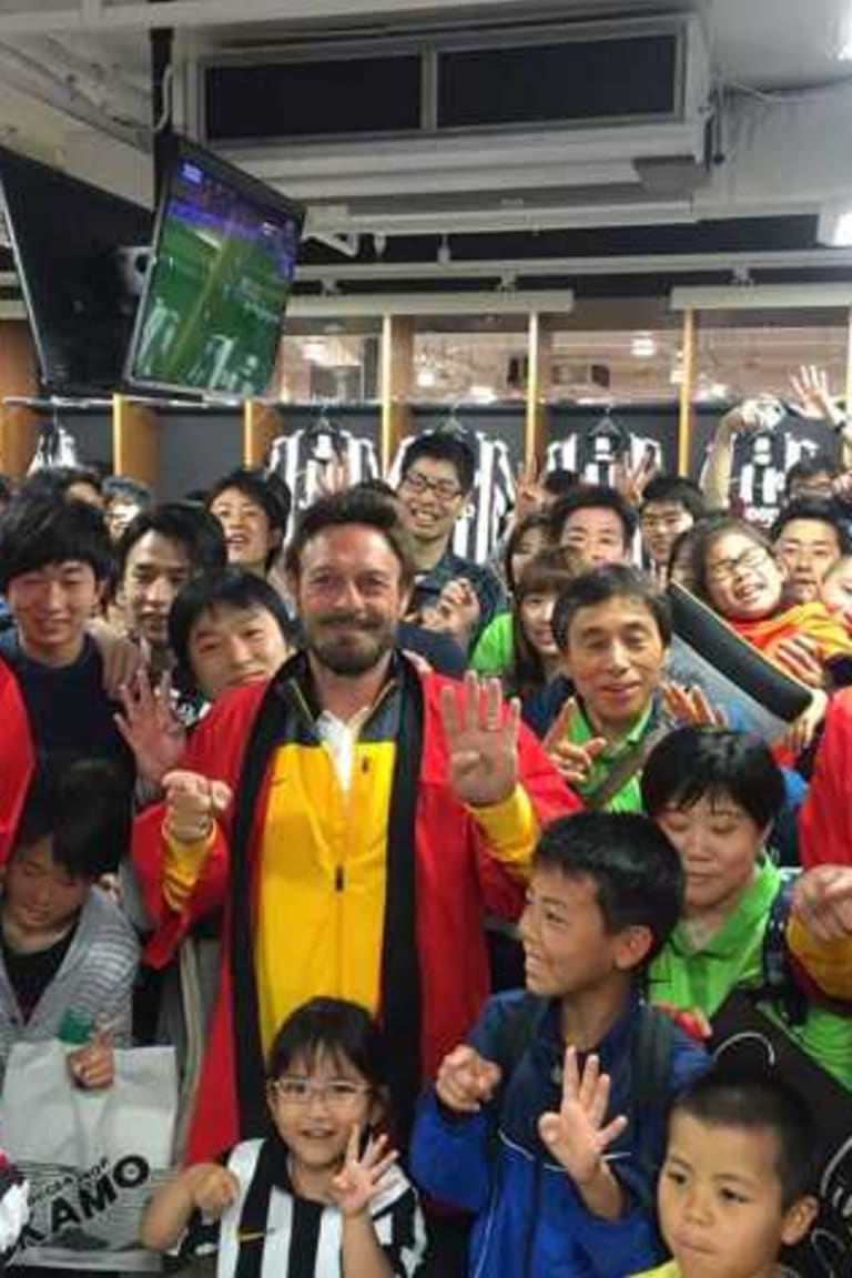 Para legenda Juventus rayakan #4JU33 di Jepang
