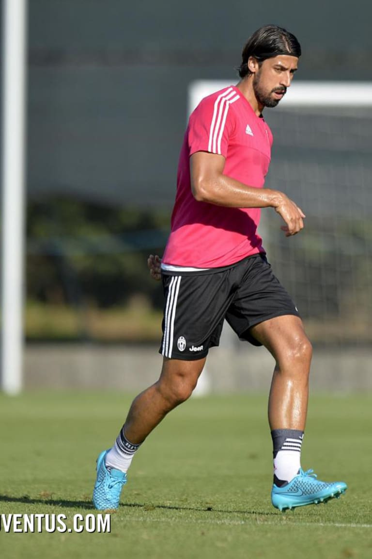 Khedira kembali berlatih bersama tim utama