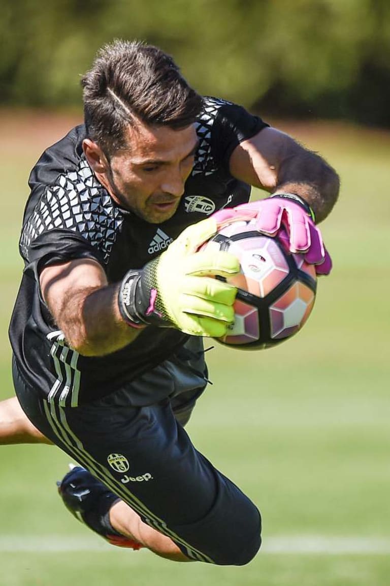 Derby d'Italia, meno due