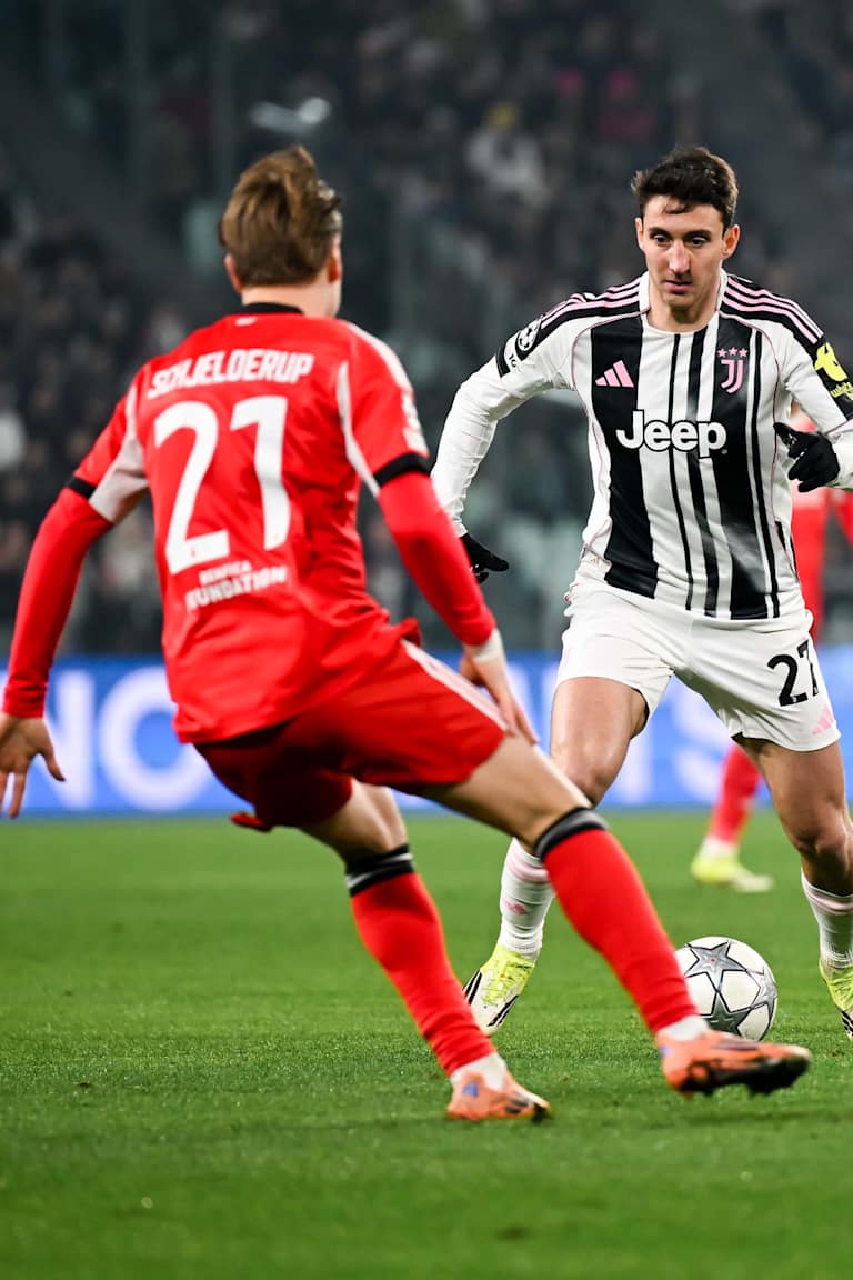 _J012724_e6e8dca8-ff76-47f0-beac-952996c50a70