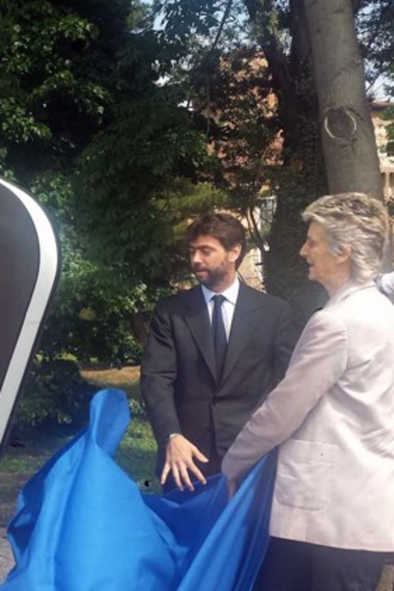 Balocco namai sebuah jalan dengan nama Umberto Agnelli