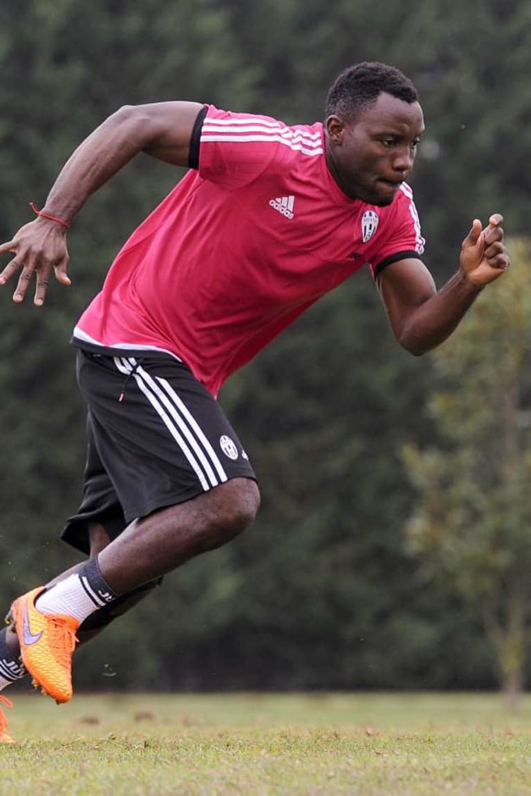 Sesi latihan ganda di Vinovo