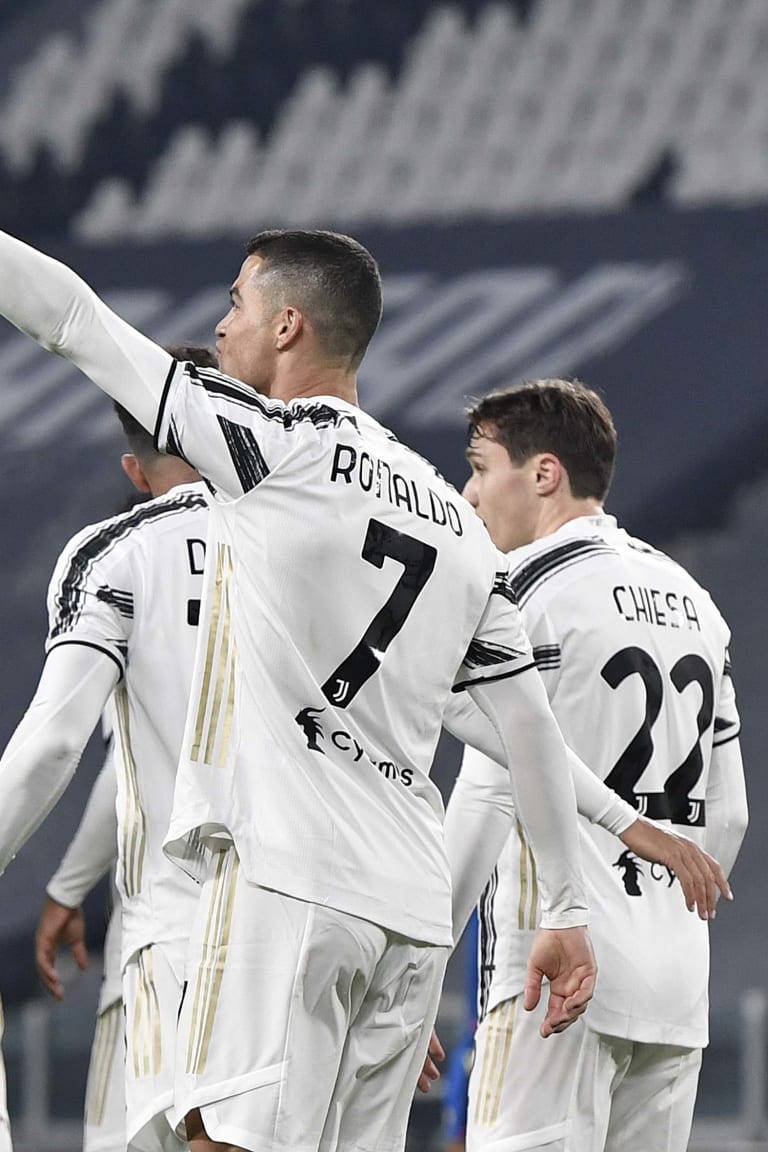 Juve start 2021 with a win!