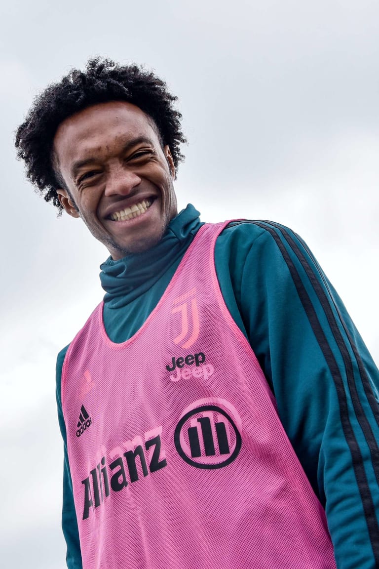 Skill, Kecepatan, Gocekan! | Yang Terbaik dari Juan Cuadrado 