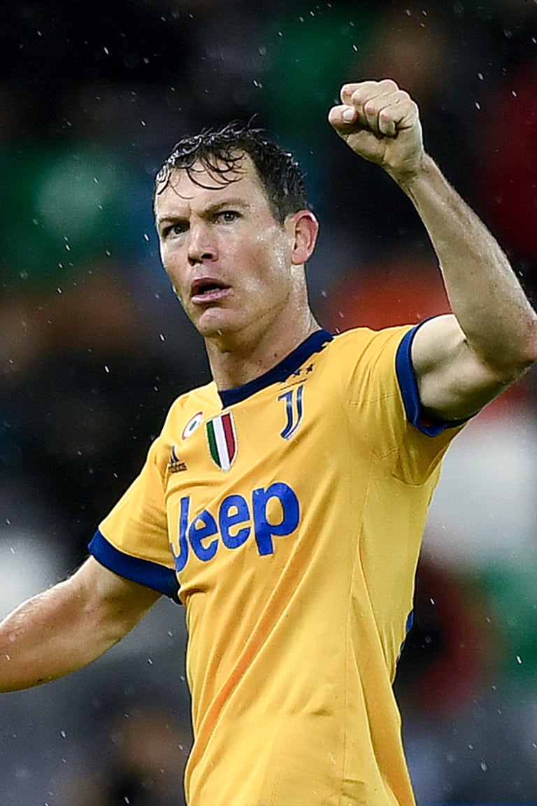Kesuksesan Play-off Piala Dunia bagi Lichtsteiner dan Mandzukic