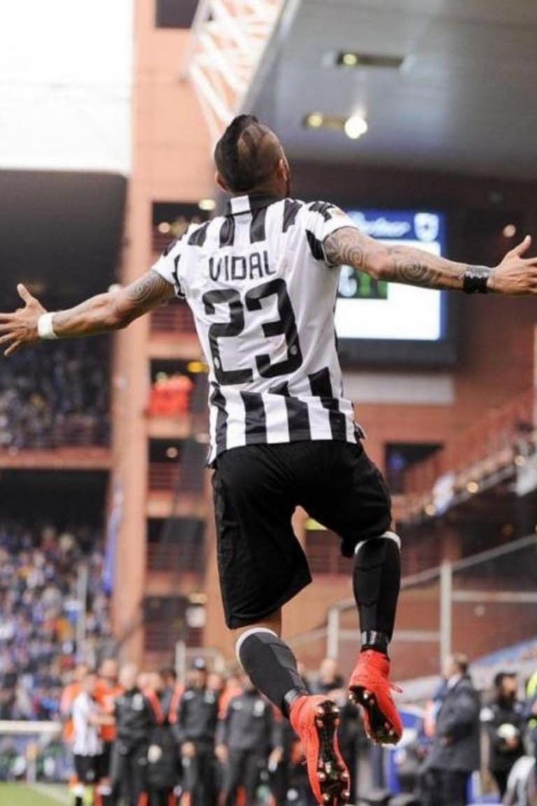Empat kemenangan besar di markas Sampdoria untuk Scudetto