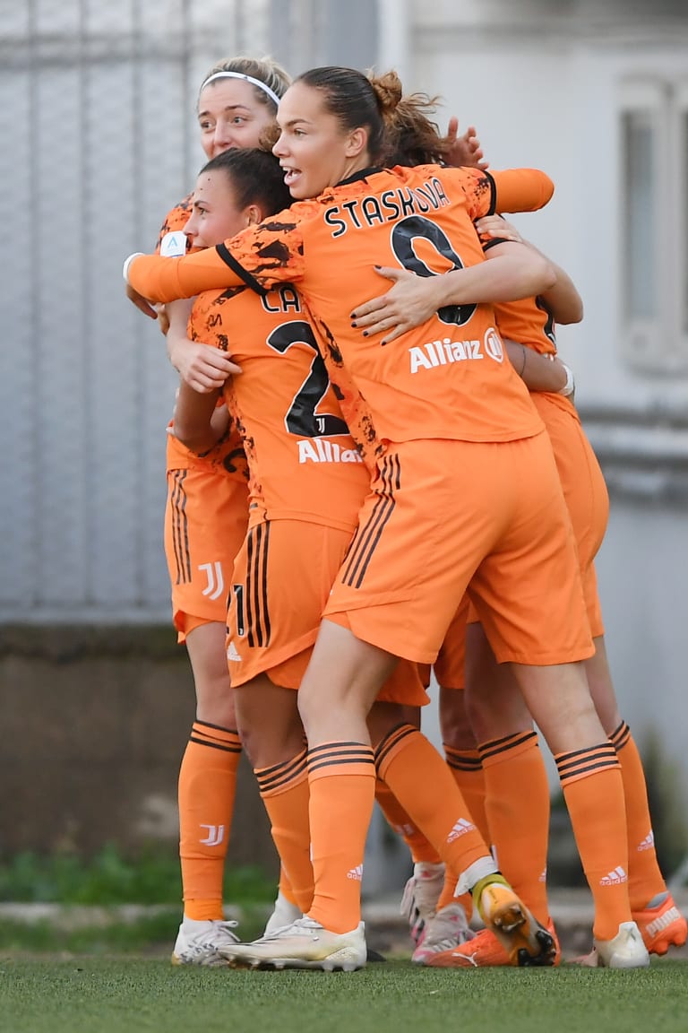 Women come from behind to beat Napoli 