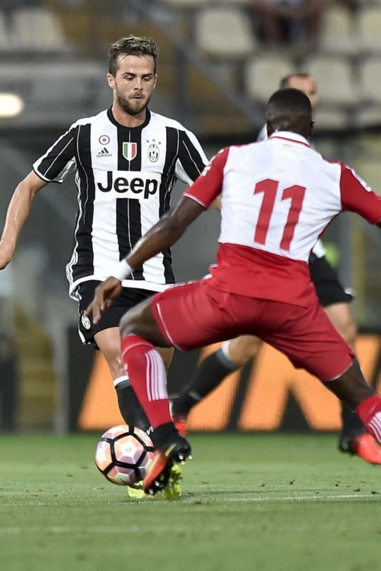 Pjanic, pengatur di lini tengah