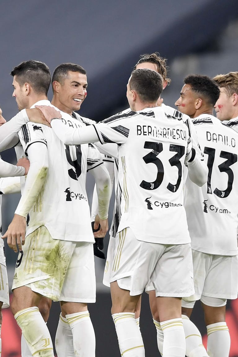 Doppio CR7, la Juve stende il Cagliari