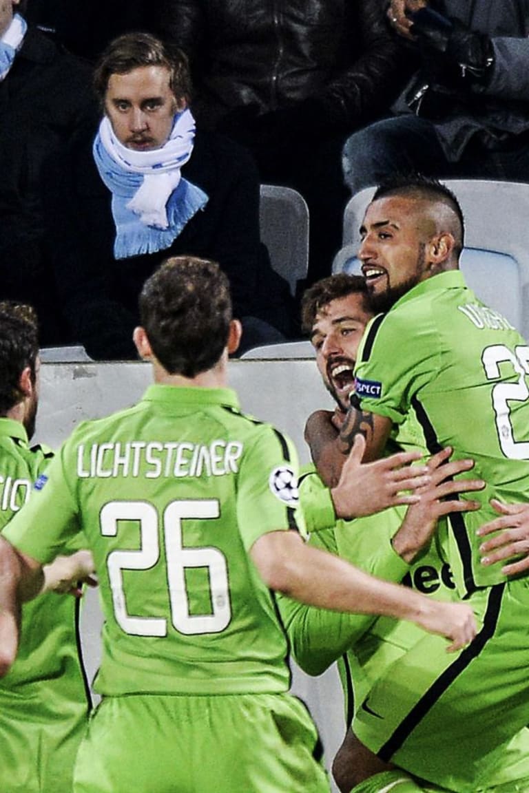 Llorente and Tevez seal success in Sweden