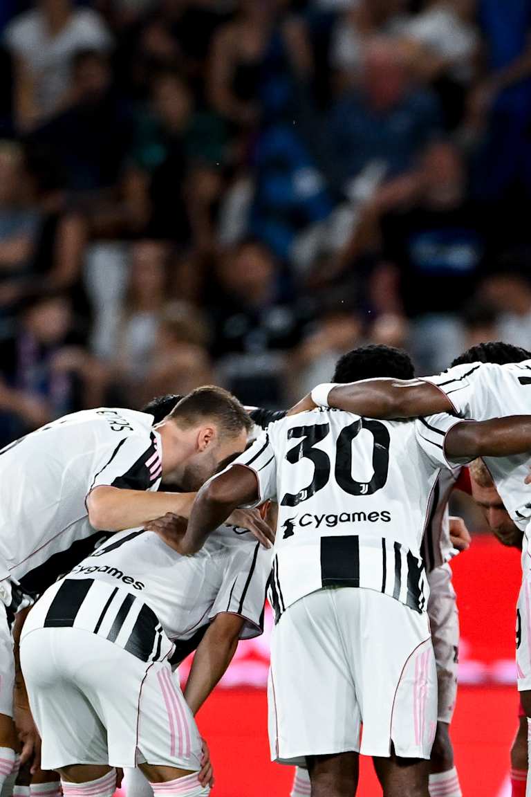 David scores as Juventus beat Atalanta