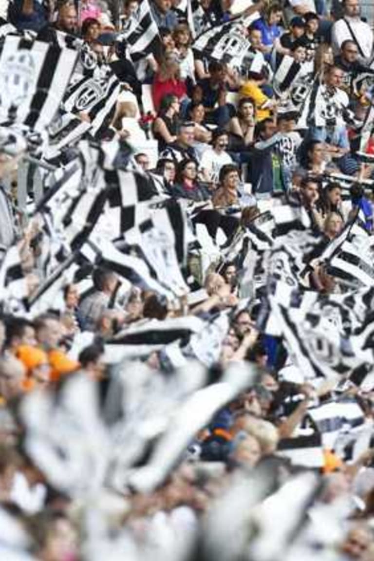 Informasi tiket laga Napoli