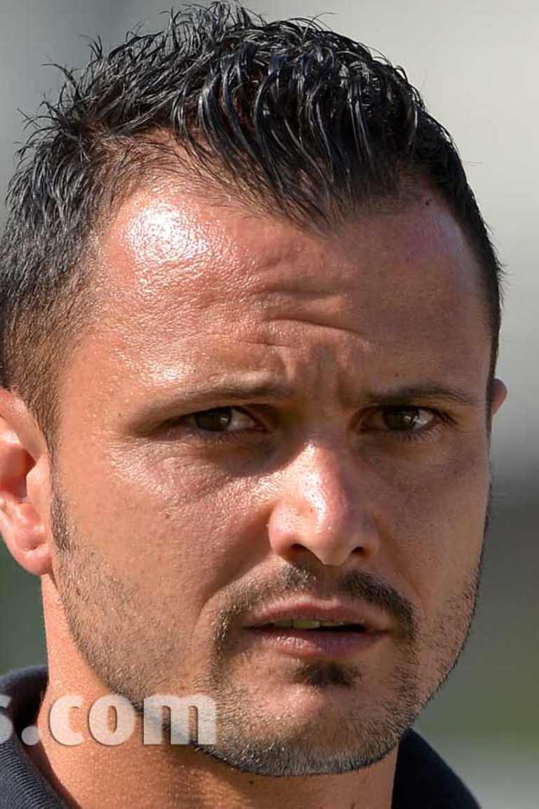 15/20 giorni di stop per Simone Pepe