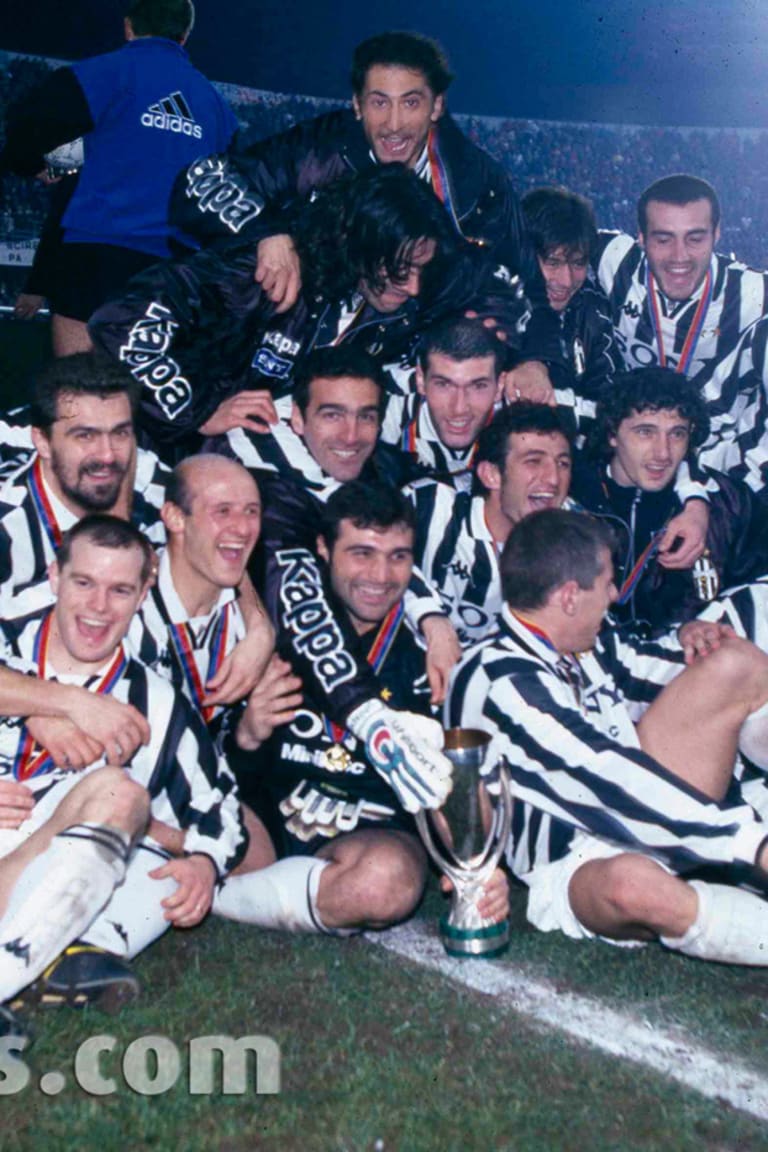 #onthisday: alziamo la seconda Supercoppa Europea
