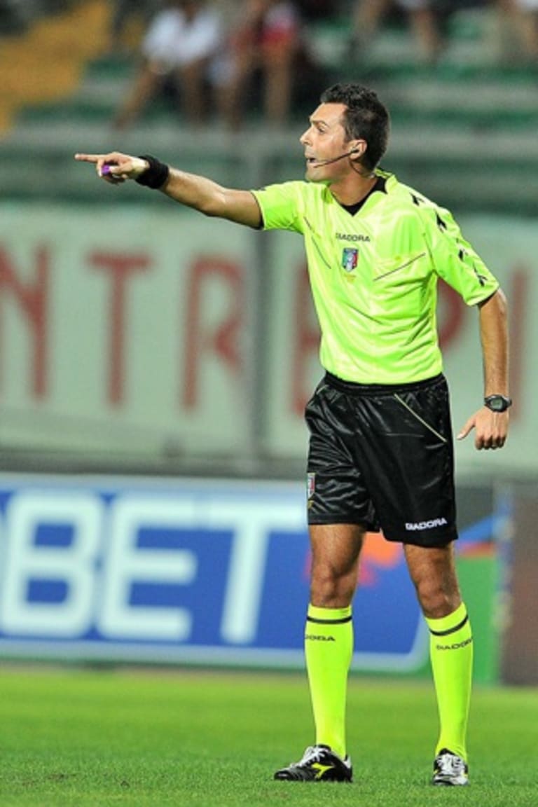 Di Bello akan memimpin laga melawan Genoa
