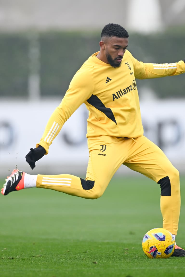 Training Center | In campo sotto la pioggia al JTC