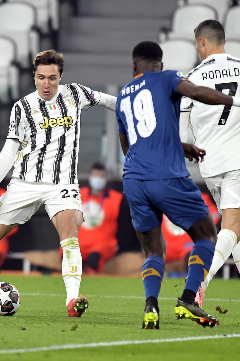 Juve menang tapi Porto melaju