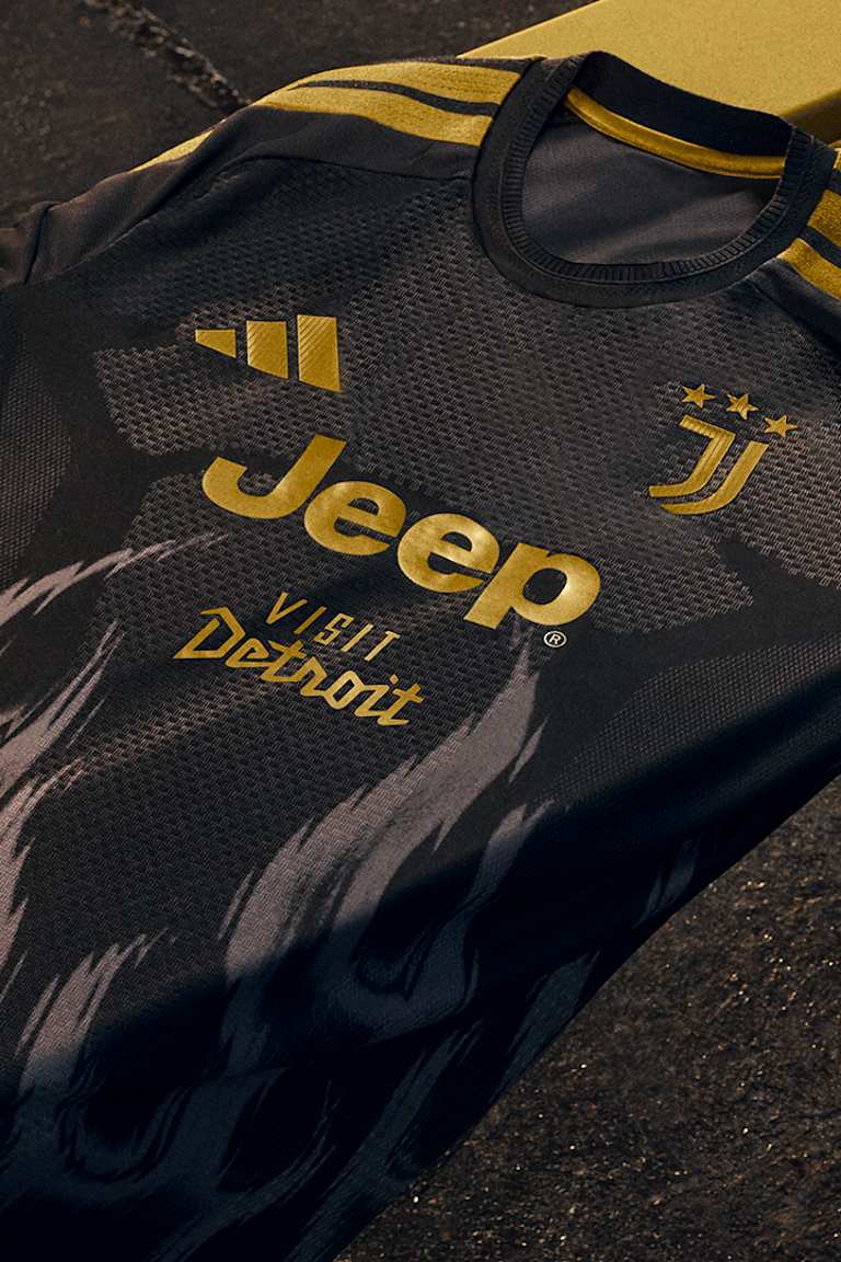 JUVENTUS E ADIDAS SVELANO IL THIRD KIT PER LA STAGIONE 2026/27