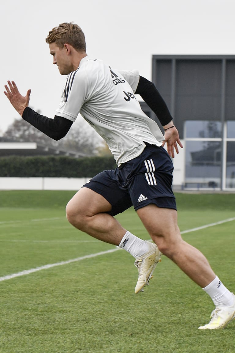 Training Center | Training starts again at Continassa